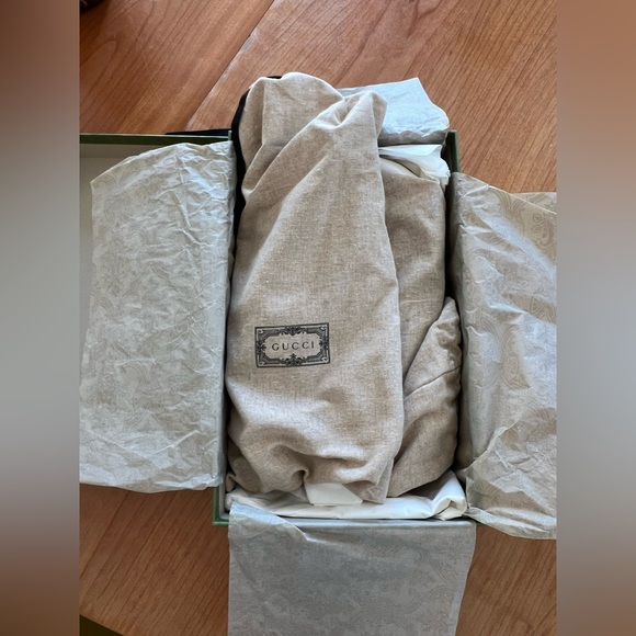 Brand new (in box) authentic women’s Gucci Jordan loafers - Picture 3 of 9